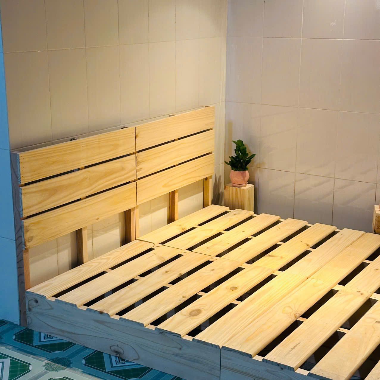 Giường kín chân vừa